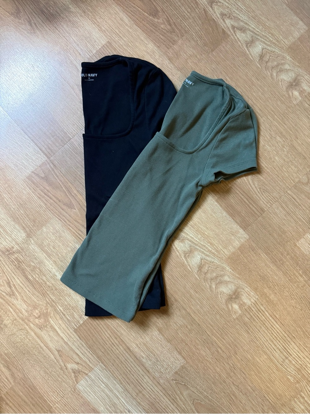 Old Navy Short Sleeve Ribbed Tees in Black and Olive
